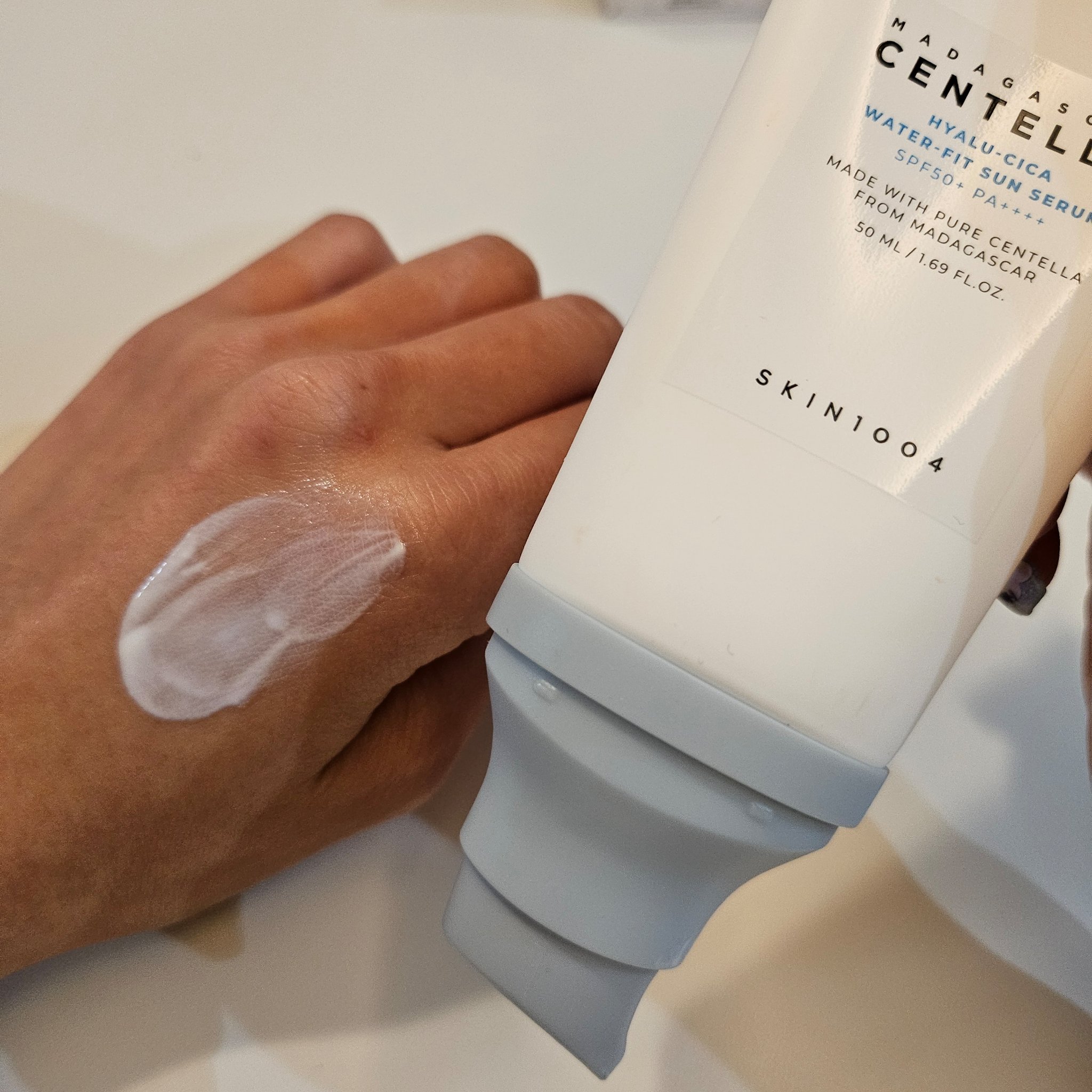 ヒアルーシカ ウォーターフィット サンセラム/SKIN1004/日焼け止めローションを使ったクチコミ（2枚目）