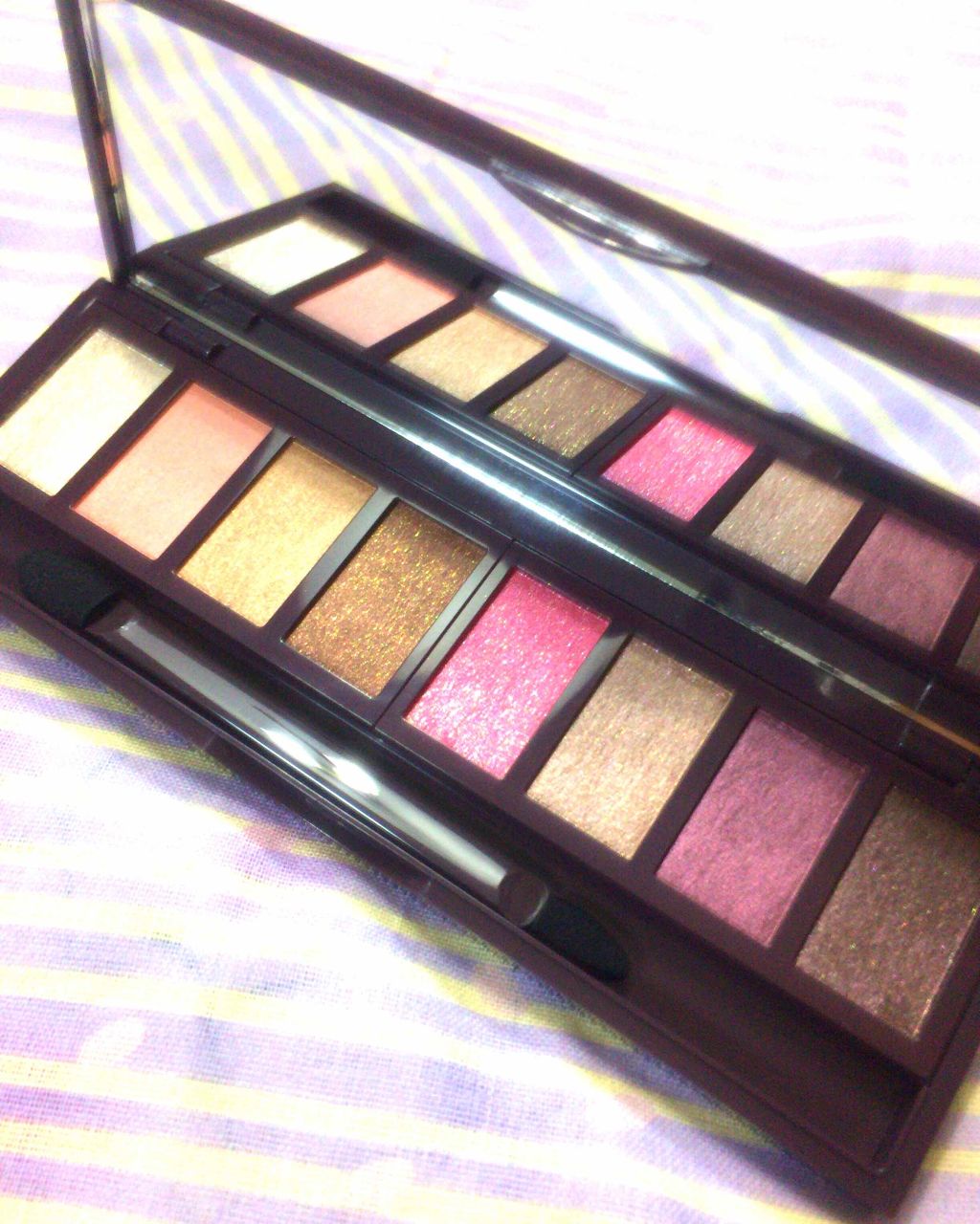 グラマラスリッチ アイパレット (クリスマスコフレ 2018)/Visée/メイクアップキットを使ったクチコミ(2枚目)