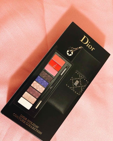 買ってしまいました…！
Dior ダズリングスタッズマルチユースパレットです！
現物を見た時、思ったよりでか！と驚きましたが、これだったらいつまででも使えるかも？と思って衝動買いです😆

うまく使えるか