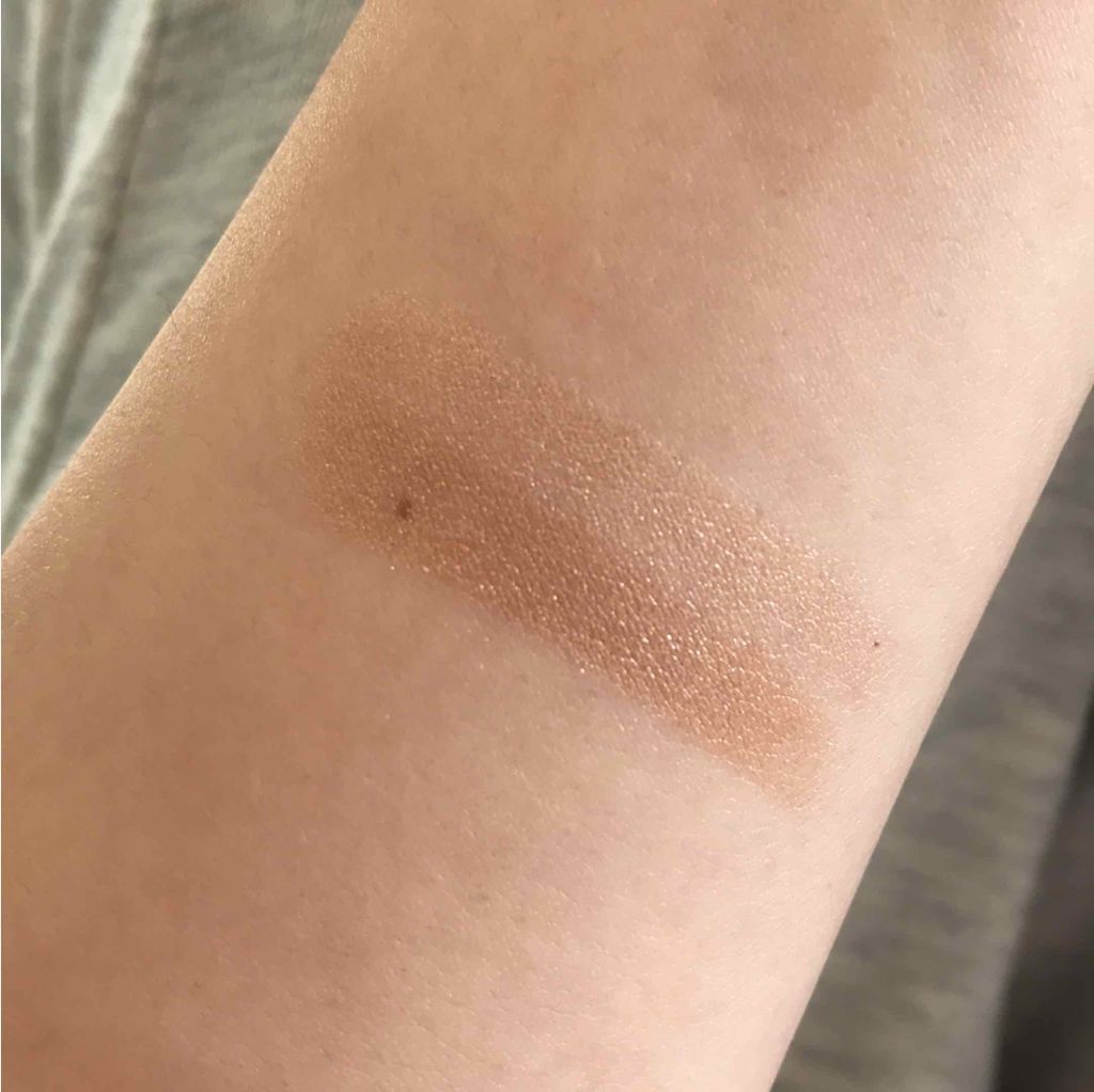 トーンオントーンアイシャドウ GD-1 スパークリング ゴールド/MAYBELLINE NEW YORK/スティックアイシャドウを使ったクチコミ（1枚目）