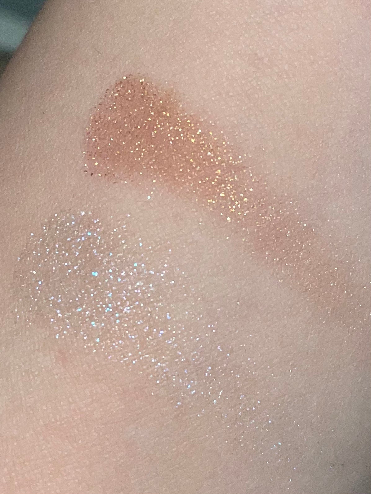 シャドーカスタマイズ (ブリリアントグリッター)/MAJOLICA MAJORCA/グリッターを使ったクチコミ(2枚目)