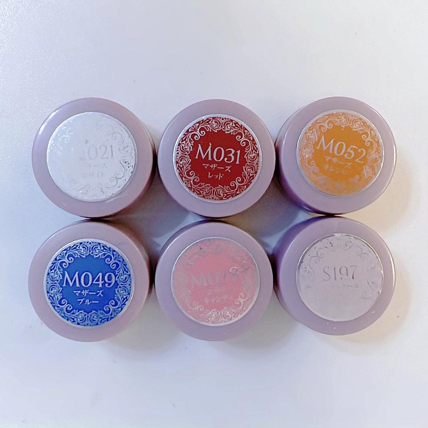 なかやまちえこ on LIPS 「うねうねライン💅⠀⠀@amixxamiayaお色やラインのイメ..」(2枚目)