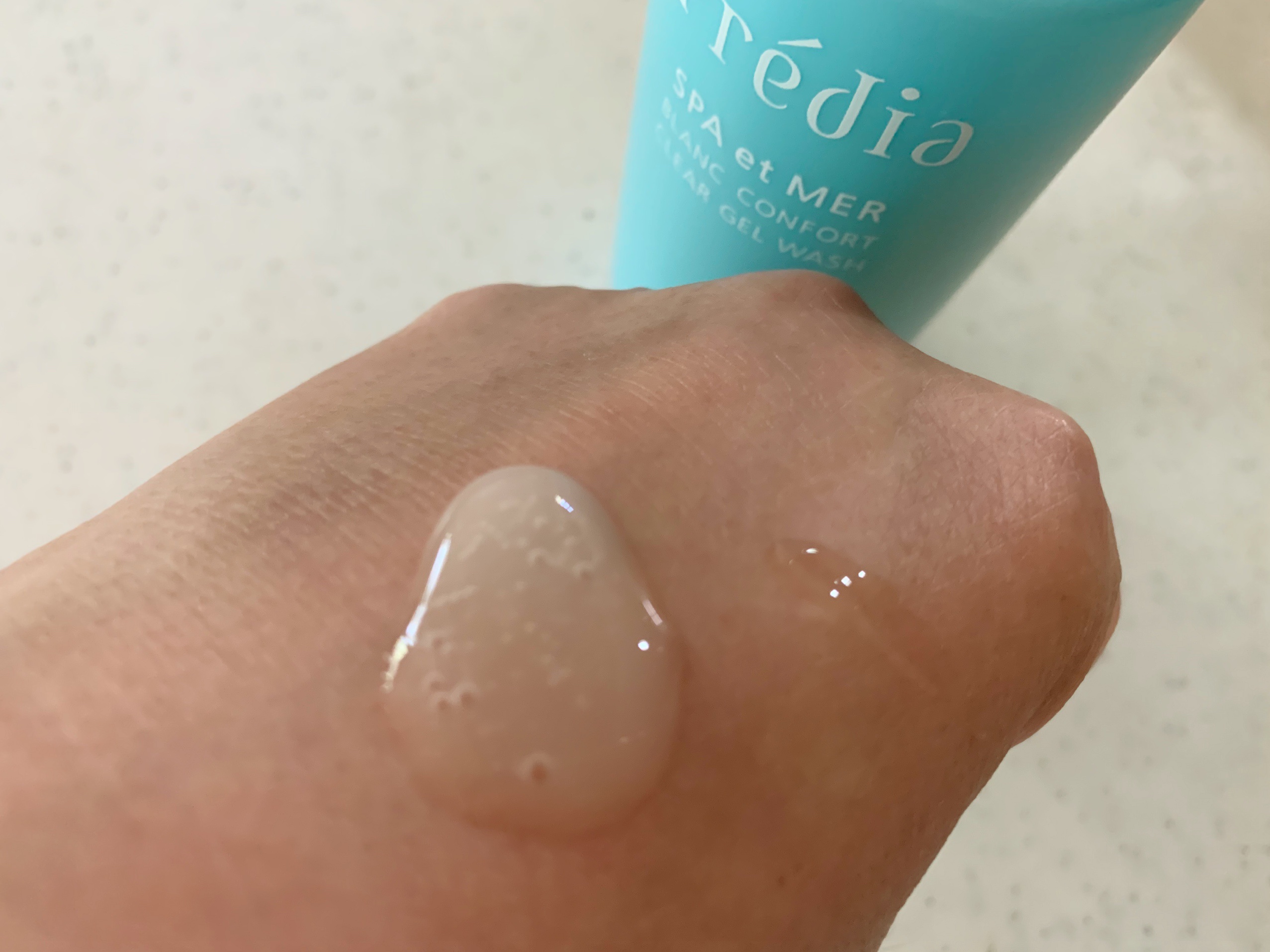 プレディア スパ・エ・メール ブラン コンフォール クリア ジェルウォッシュ/Prédia/ピーリングを使ったクチコミ（3枚目）