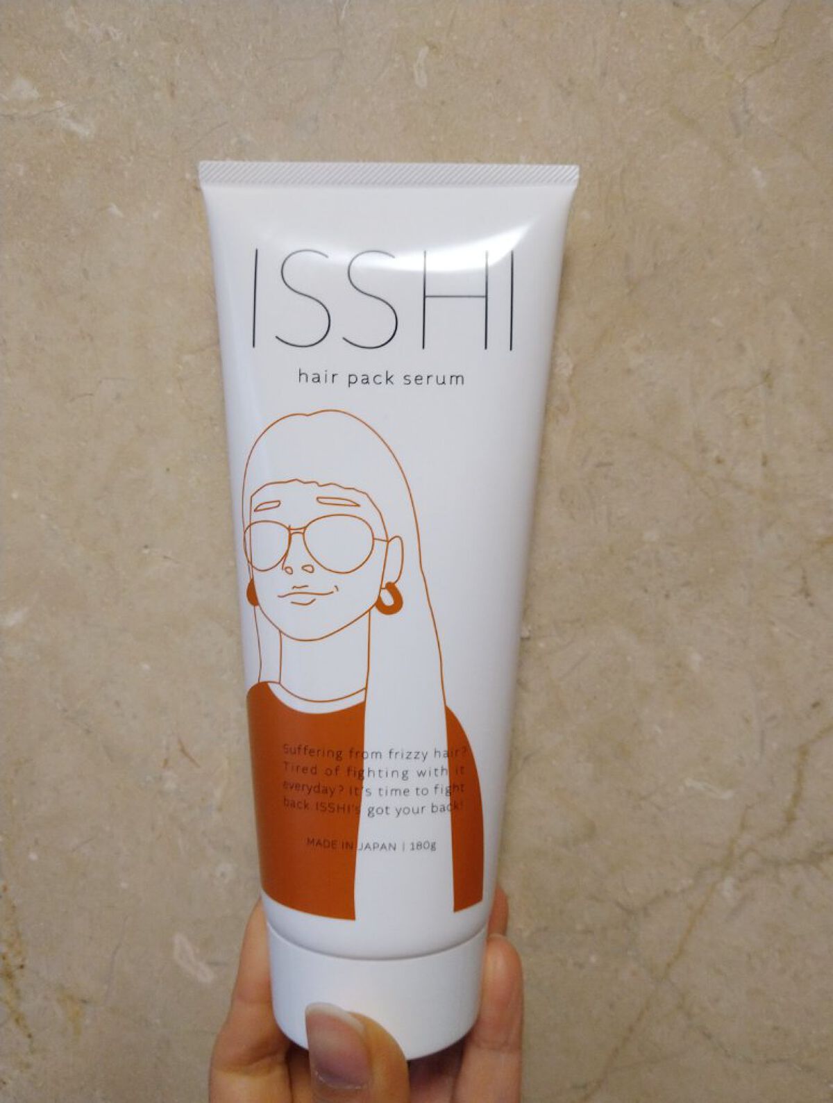 「さらば、私のくせ毛」


このキャッチコピーを見て「これだ！！」と楽天スーパーセールで購入✌


私の髪は太くて量が多く一本ずつのうねりがあるので、雨の日は爆発して大変なことになります💦


縮毛矯正を定期的にあてていたこともあったけど