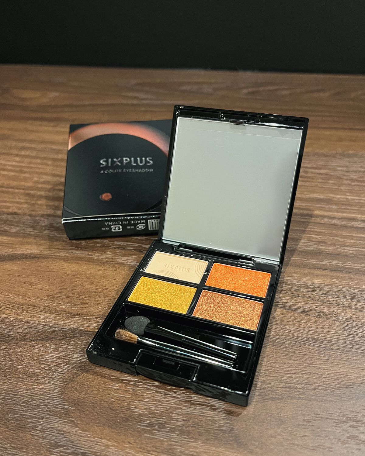 SIXPLUS 4色アイシャドウ #03サンセットブラウン/SIXPLUS/アイシャドウパレットを使ったクチコミ（1枚目）