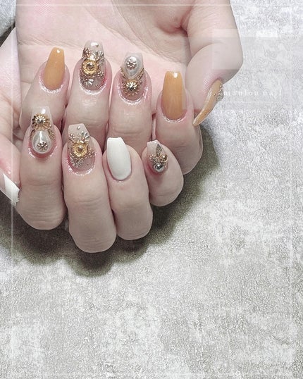 #お花ネイル,#ネイル,#アートネイル,#タイル柄ネイル,#マーブルネイル,#リングネイル,#タイルネイル,#スタッズネイル,#ミラーネイル,#手書きアートネイル,#ハートネイル,#パーツネイル,#ベージュネイル,#イエローネイル,#夏ネイル,#天王寺ネイルのネイルデザイン