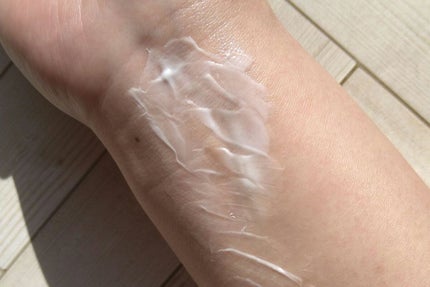 ウェルネス ボディジェルクリーム ユーカリ& ローズマリー/THE BODY SHOP/ボディクリームを使ったクチコミ(3枚目)