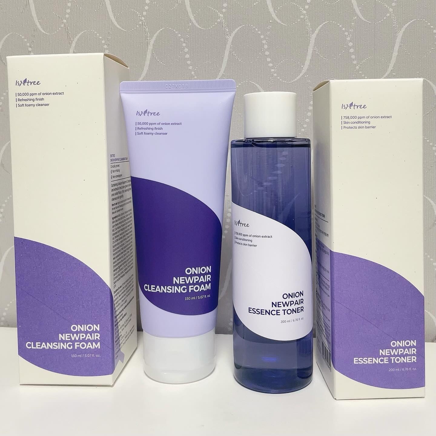 イズエンツリー♡

オニオンニューペアトナー
オニオンニューペアクレンジングフォーム(洗顔)

鎮静、トラブル跡・くすみなどのケア、肌バリア機能強化ラインのオニオンニューペアを使ったよ💕

トナーはサラサラのテクスチャで肌になじむのが早い