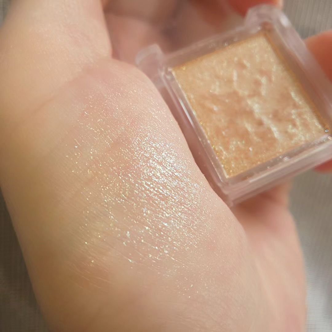 ワンダークリエイション  F05-ノラ/ブリリアージュ/単色アイシャドウを使ったクチコミ（2枚目）