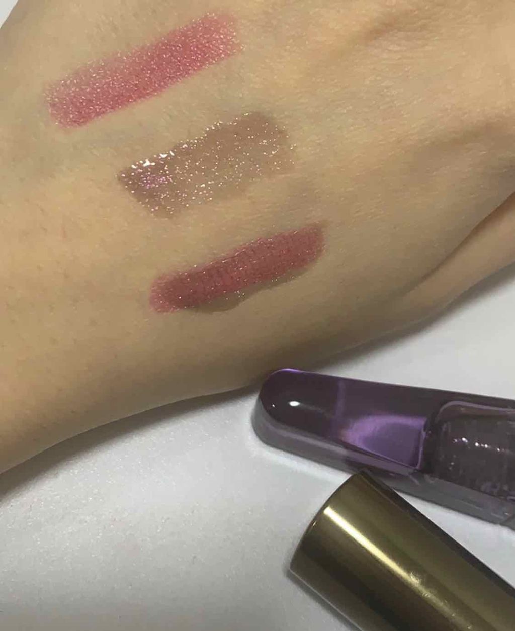 LIP38℃ +UnFrame<ホログラフィック>/UZU BY FLOWFUSHI/リップグロスを使ったクチコミ（2枚目）