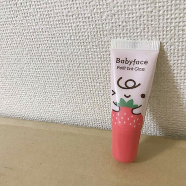 新大久保で購入しました🛒

02 딸기과즙 (いちご果実) 🍓

他に2色あった気がします！

名前がいちご果実なだけに塗るといちごの匂いがします！発色がよくて見たままの色がつきます！

ティントですが