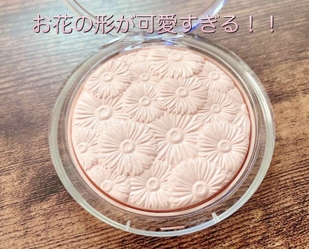 パウダー ポップ フラワー ハイライター/CLINIQUE/パウダーハイライトを使ったクチコミ（2枚目）