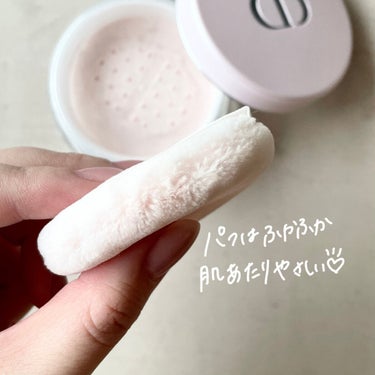 Dior ミス ディオール ブルーミング ボディ パウダーのクチコミ「
【香りを纏う♡ボディパウダー】

香りものは好き？？

香りものが大好きでコレクションしてい.....」（3枚目）