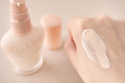 モイスチュアライジング ファンデーション プライマー/PAUL & JOE BEAUTE/化粧下地を使ったクチコミ(2枚目)