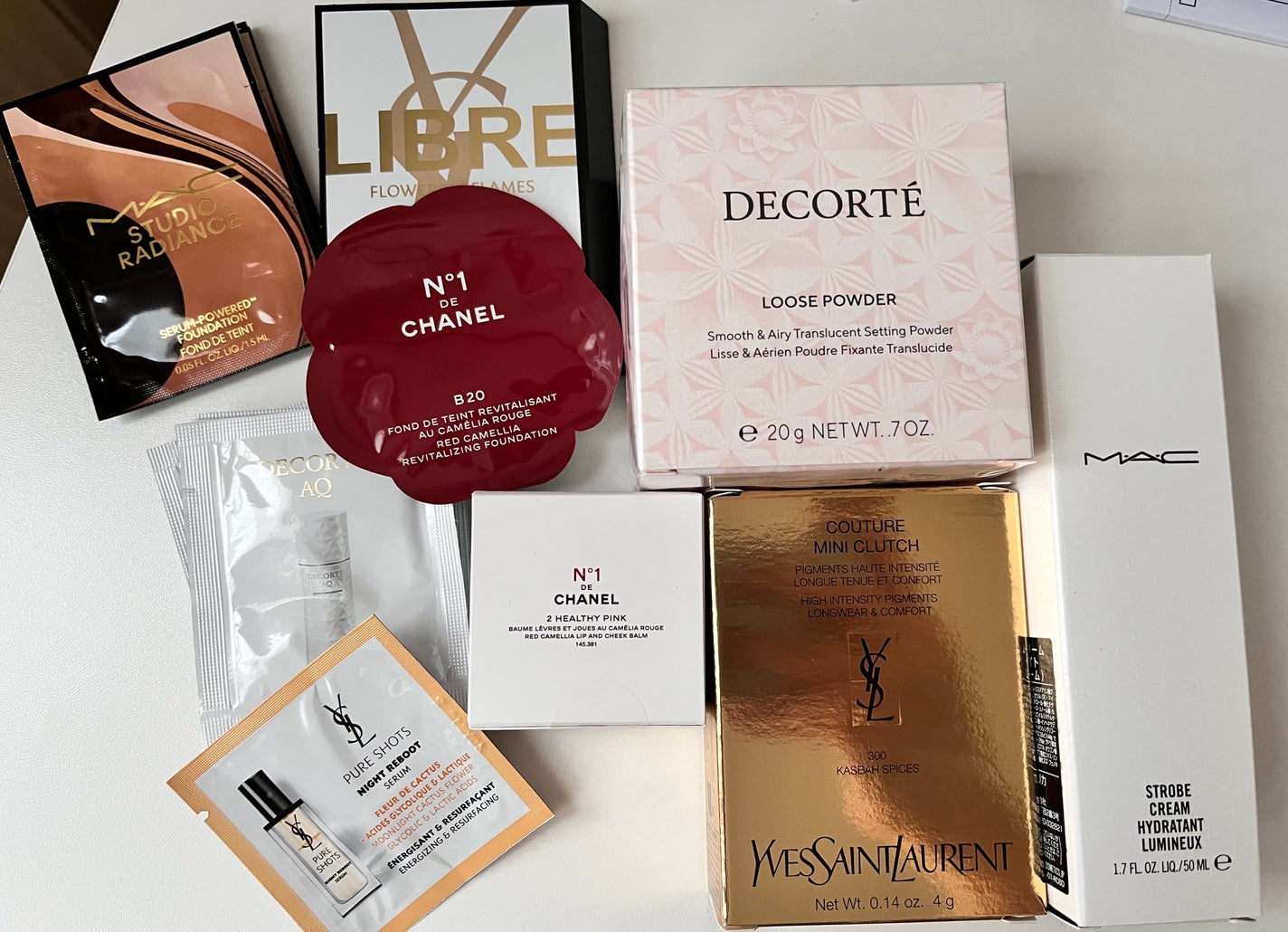 クチュール ミニ クラッチ/YVES SAINT LAURENT BEAUTE/アイシャドウパレットを使ったクチコミ(2枚目)