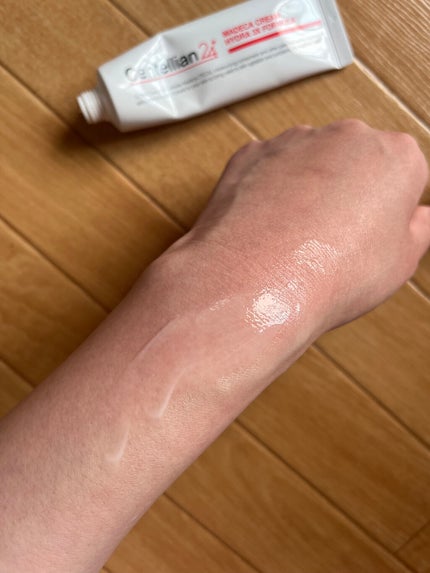 マデカクリーム/センテリアン24/フェイスクリームを使ったクチコミ(4枚目)