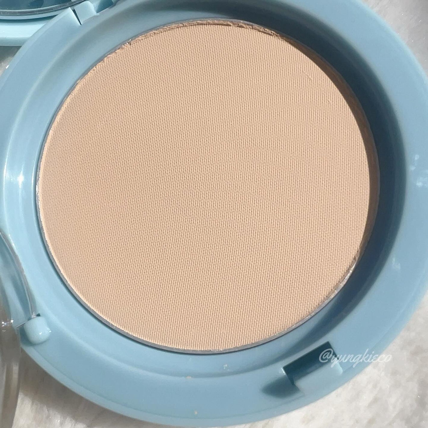 スムースフィットファンデーション/mileda/パウダーファンデーションを使ったクチコミ(3枚目)