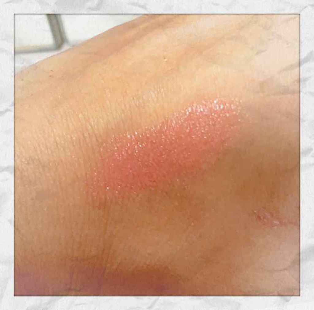 リップバームスティック ハイビスカス/KORRES/リップケアを使ったクチコミ（3枚目）