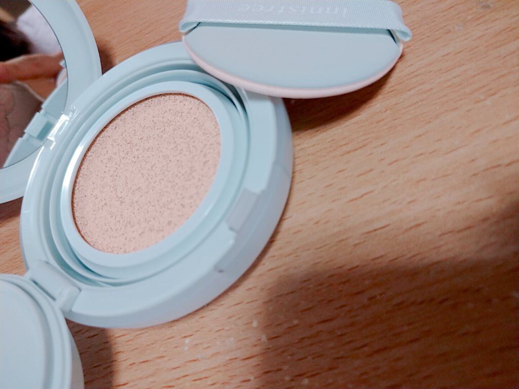 ノーセバム パウダー クッション/innisfree/クッションファンデーションを使ったクチコミ（2枚目）