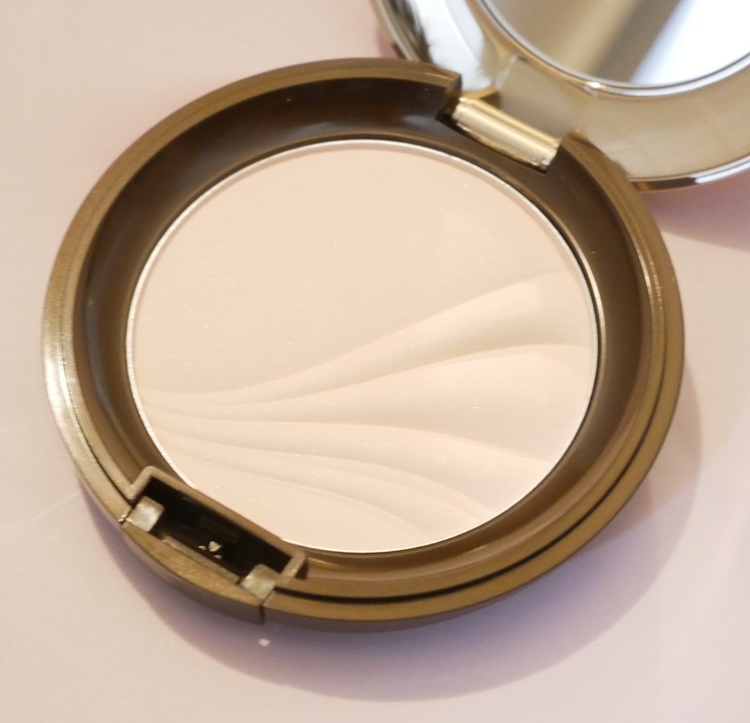 フェイスアップ プレストパウダー SPF23 / PA++/COVERMARK/プレストパウダーを使ったクチコミ（2枚目）