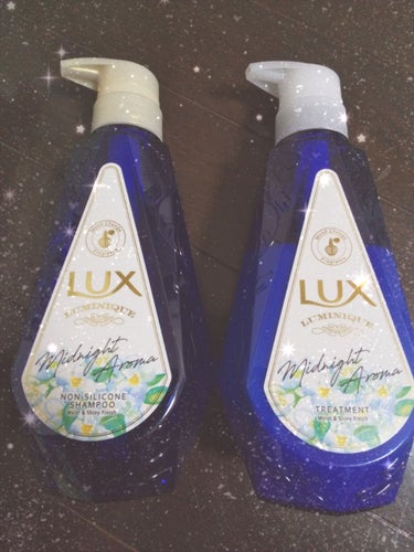 LUX ルミニークMidnightアロマ
匂いフェチの私！
LUXの髪のケアに加えてお風呂場がいい匂いで包まれるくらい匂いがひろがり幸せな気分になります！
ドライヤーをかけると部屋がいい匂いになります。