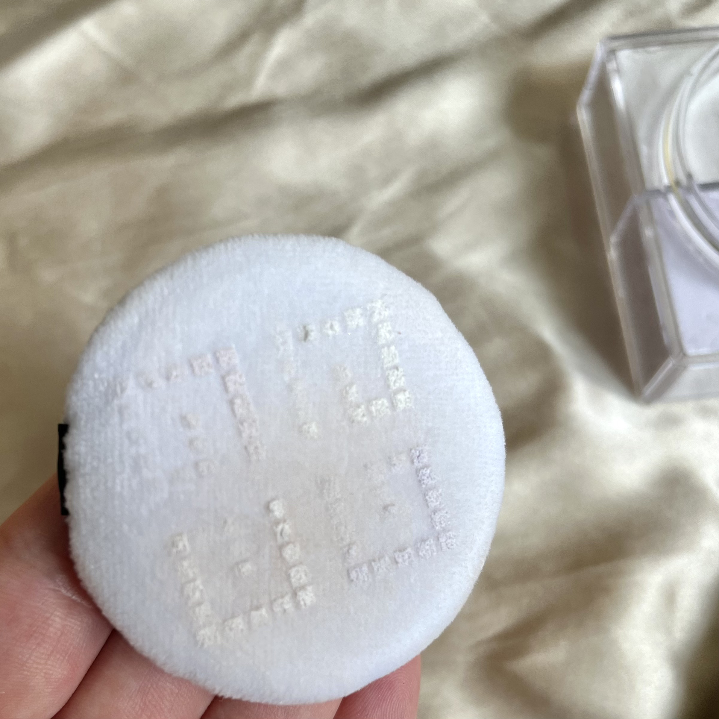 プリズム・リーブル/GIVENCHY/ルースパウダーを使ったクチコミ（2枚目）