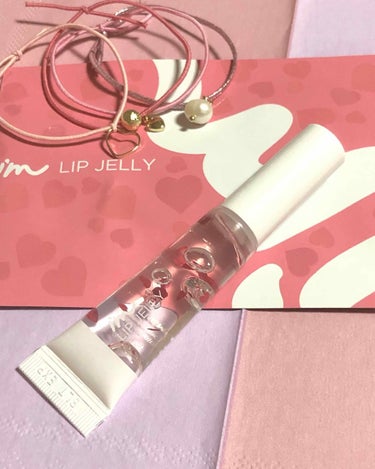  #映えコスメ 
I'M MEME  LIP JELLY
01／シュガージェリー

投稿を見て 完全に一目惚れ😍💕
やっと買えましたஇ௰இ♪
透明グロス欲しかったので丁度良かったのですが 可愛いくて 使