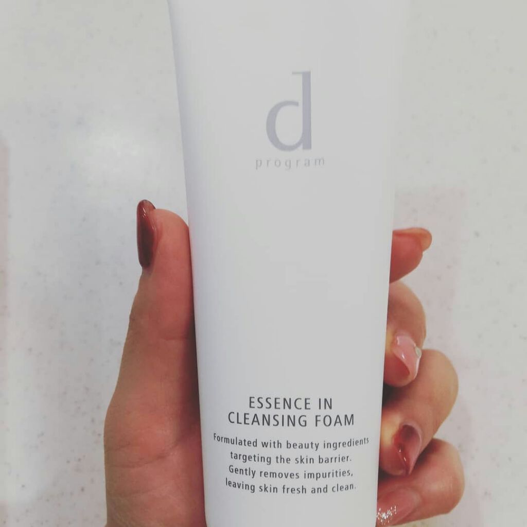 エッセンスイン クレンジングフォーム/d プログラム/洗顔フォームを使ったクチコミ(1枚目)