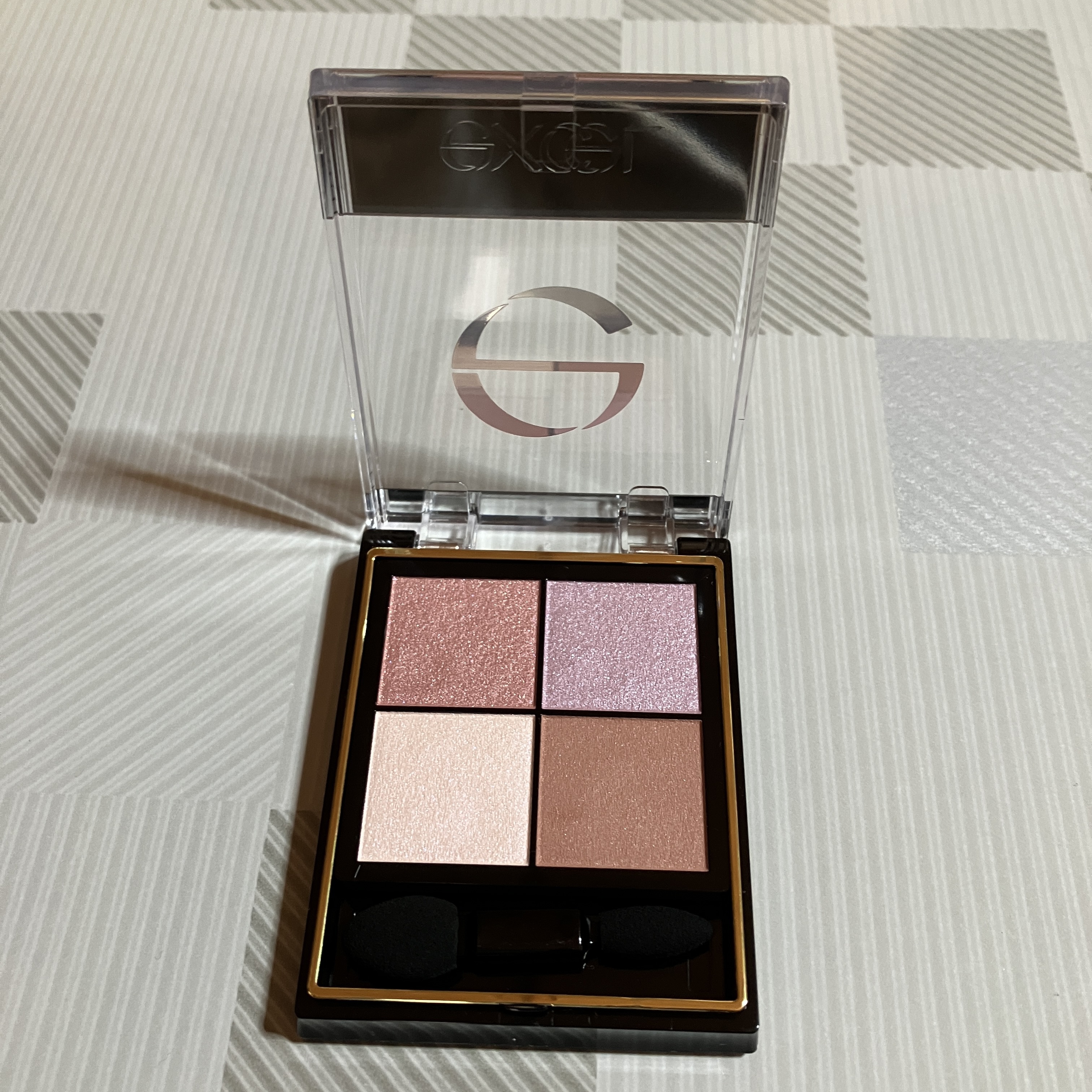 リアルクローズシャドウ CX03 パフスリーブ/excel/アイシャドウパレットを使ったクチコミ（3枚目）