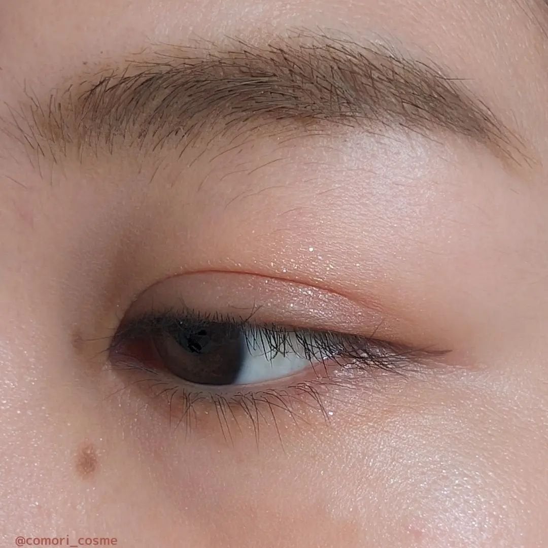 comori✳️アラサーのコスメレビュー🌿 on LIPS 「今日のメイク😍/➡スワイプで目元のアップあります👀📸︎︎︎︎︎..」(3枚目)