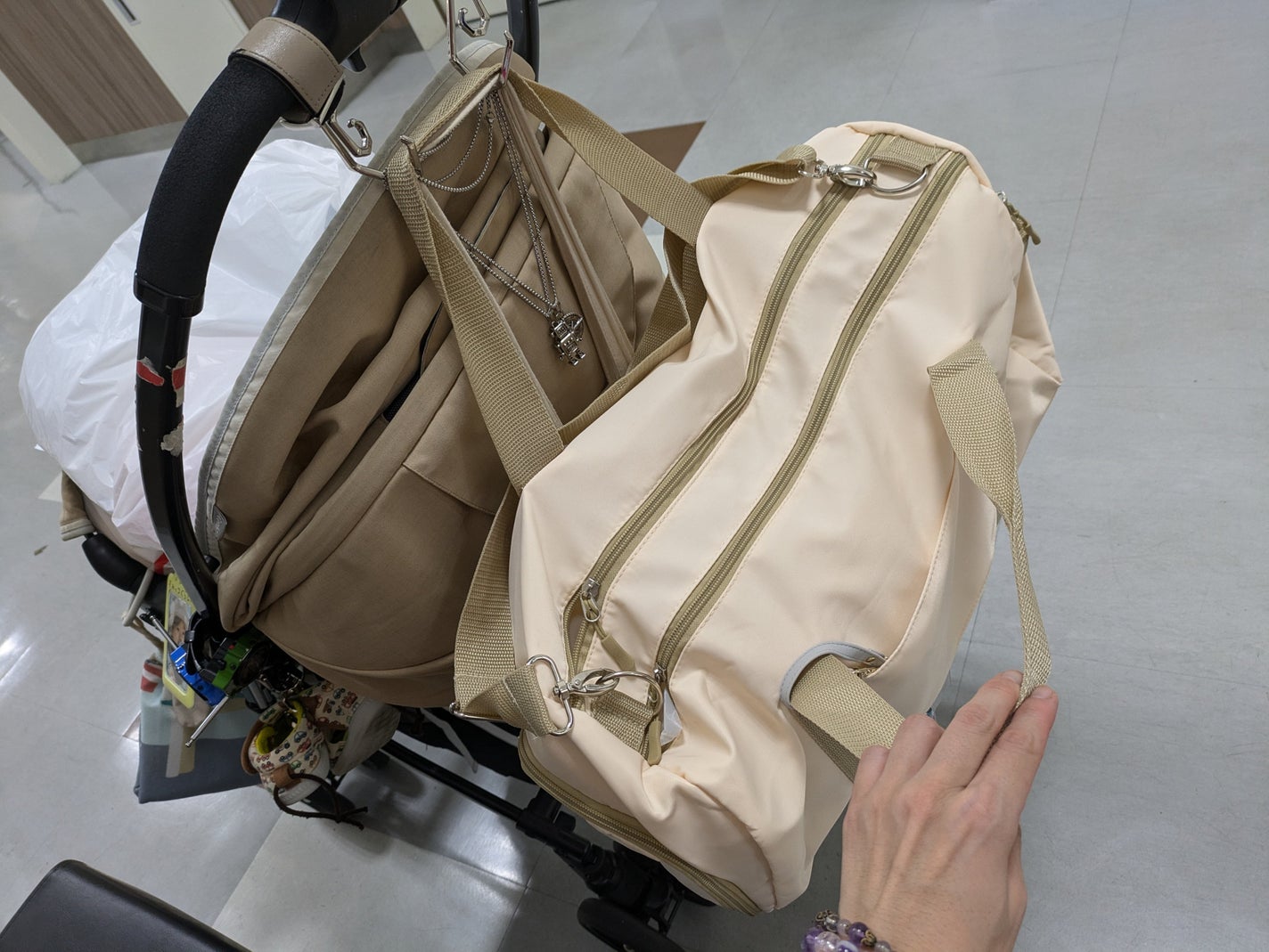 真紅 on LIPS 「ボストンバッグ アイボリーをお試しさせて頂きました。『商品説明..」(4枚目)