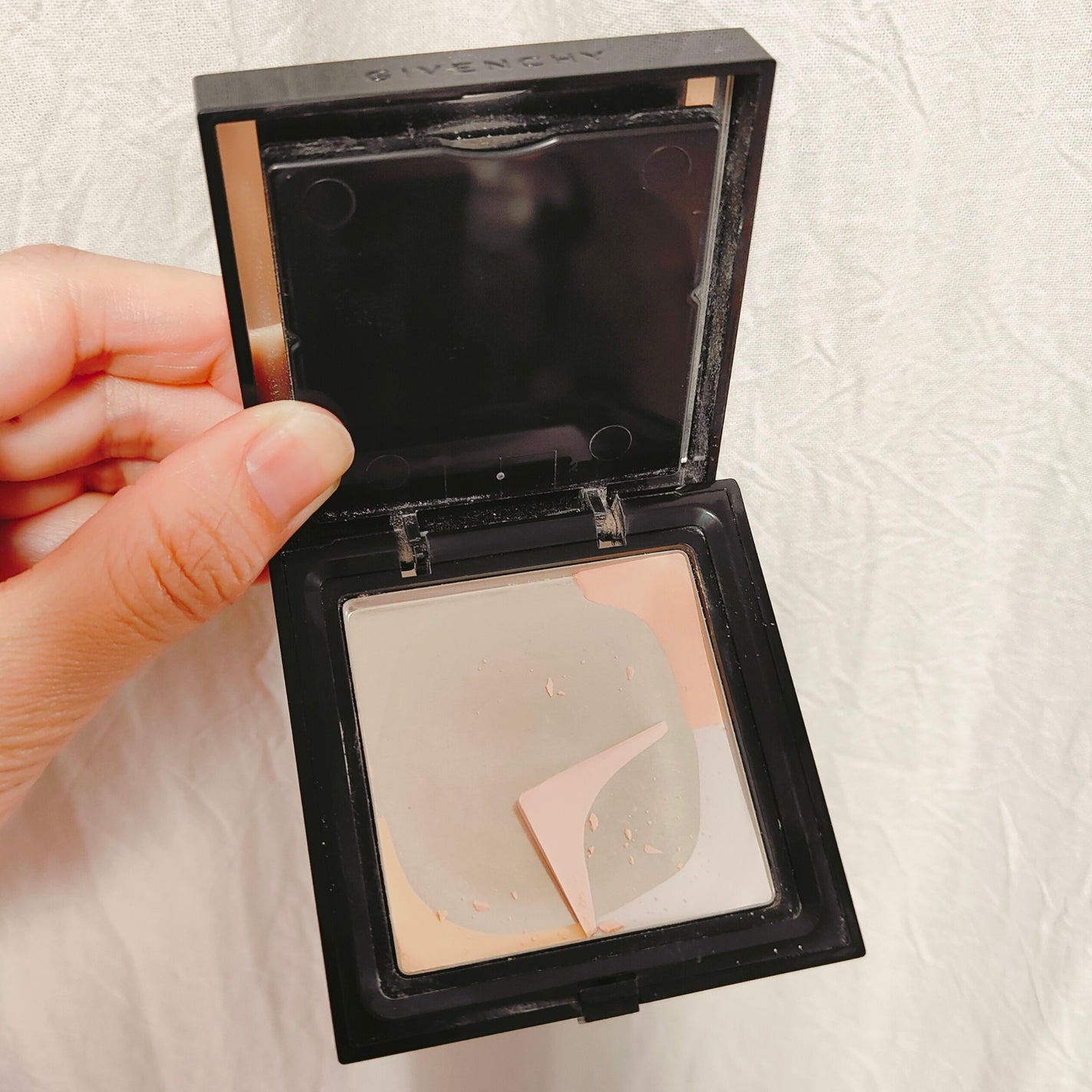 プリズム・リーブル・プレストパウダー /GIVENCHY/プレストパウダーを使ったクチコミ(1枚目)