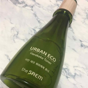 the SAEM urban eco Harakeke Toner

中身は透明ぷるぷる&やわやわジェリーで
水分たっぷり、乾燥知らずな肌に変身✨

今までさらっと化粧水を使ってきたけど、乾燥肌の私にと