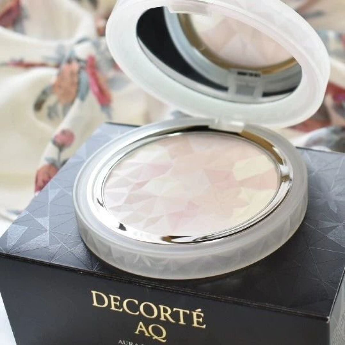 AQ オーラ リフレクター/DECORTÉ/プレストパウダーを使ったクチコミ(2枚目)
