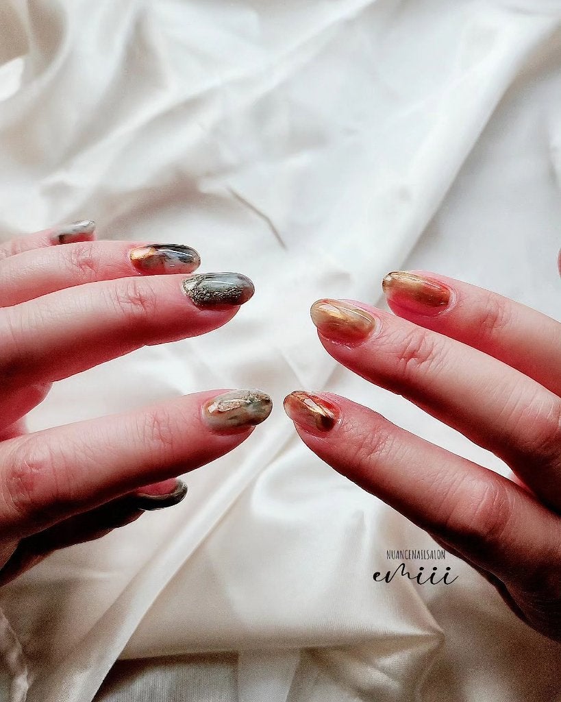 e_nails//フォロバ◎//ネイルとコスメ好きママ on LIPS 「利き手もCHANGE𓈒*⑅𓂃𓂃𓈒*⑅久々にこってり❤仕込みは@..」(1枚目)