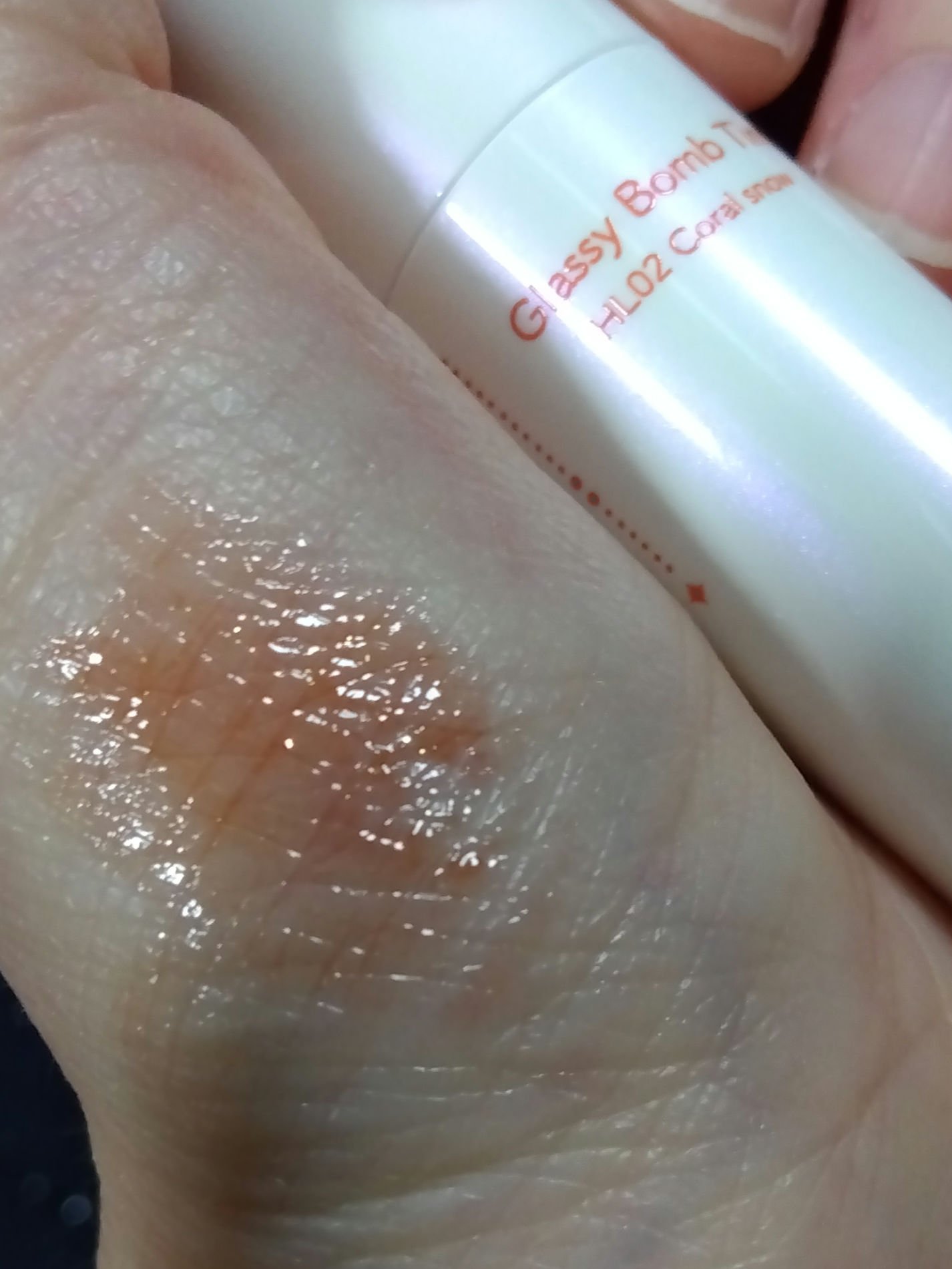 アンドバイロムアンド　グラッシーボムティント/&nd by rom&nd/リップティントを使ったクチコミ（2枚目）