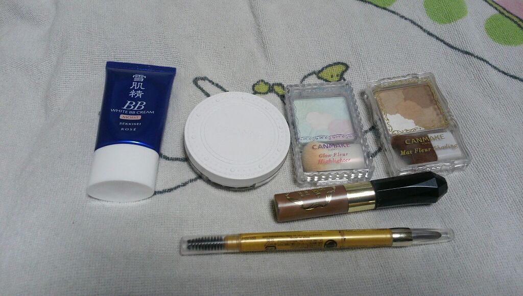 白黒ちゃん on LIPS 「☆メイクポーチの中身☆基本メイク道具用と使い捨てスポンジをダイ..」(2枚目)