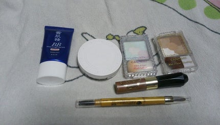 白黒ちゃん on LIPS 「☆メイクポーチの中身☆基本メイク道具用と使い捨てスポンジをダイ..」(2枚目)