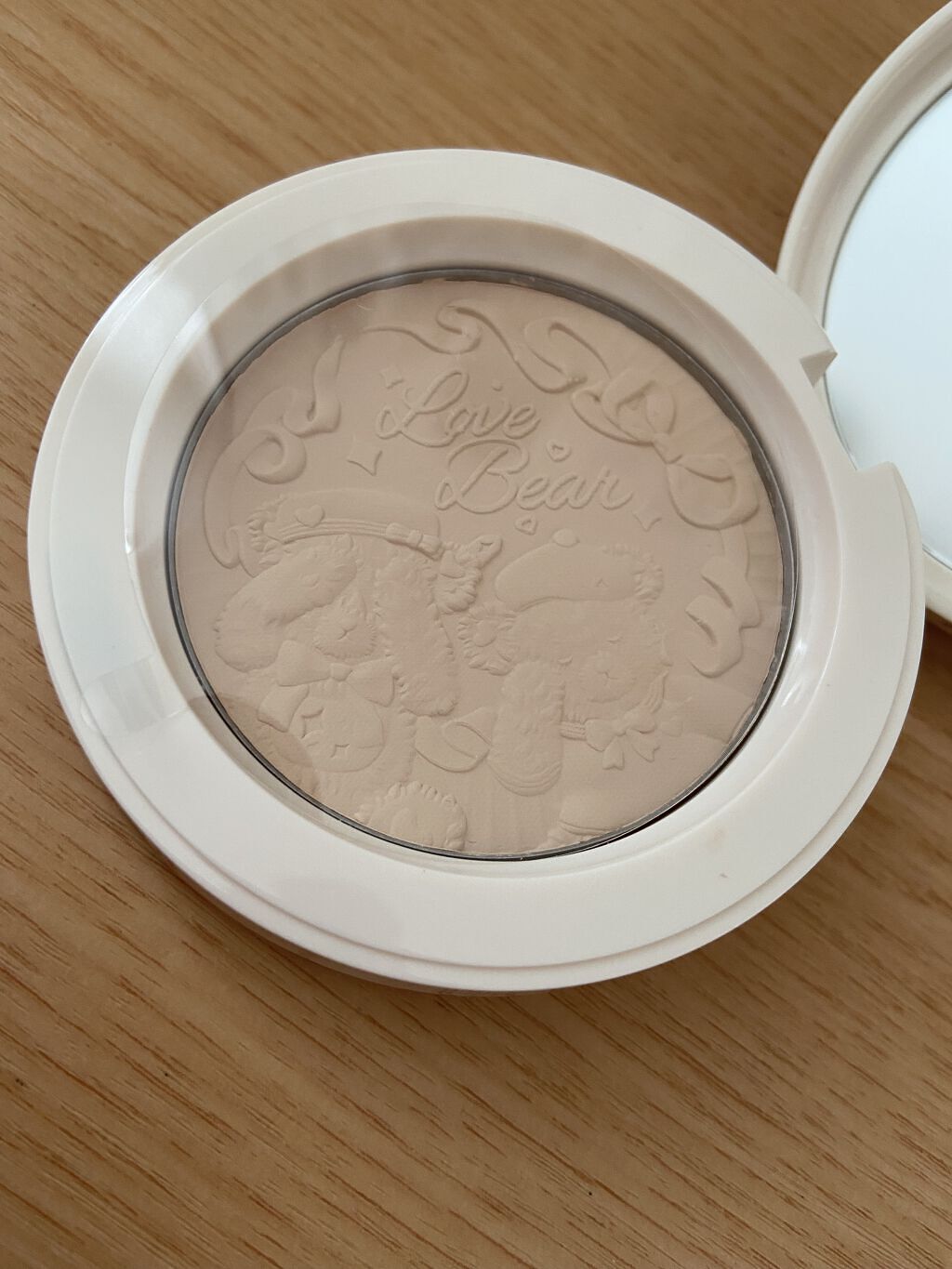 ラブベア ファンデーション/FlowerKnows/パウダーファンデーションを使ったクチコミ（2枚目）