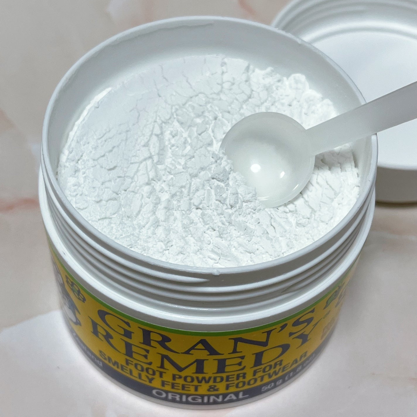 グランズレメディ フットパウダー オリジナル/グランズレメディ/デオドラント・制汗剤を使ったクチコミ(2枚目)