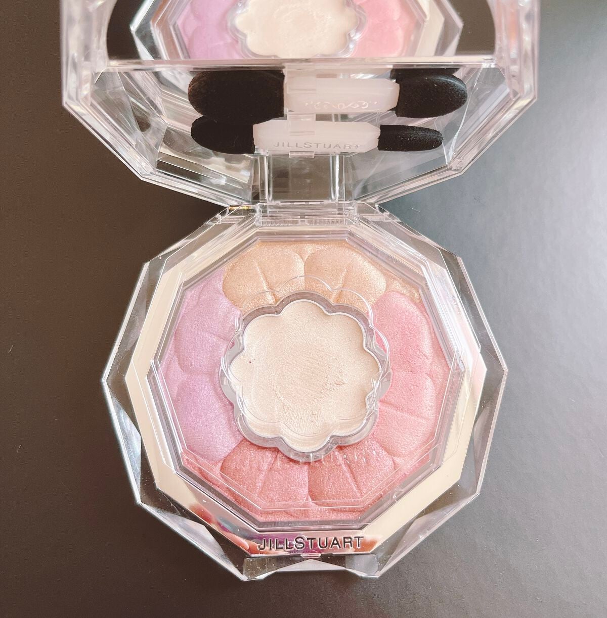 ジルスチュアート ブルームクチュール アイズ/JILL STUART/アイシャドウパレットを使ったクチコミ(1枚目)