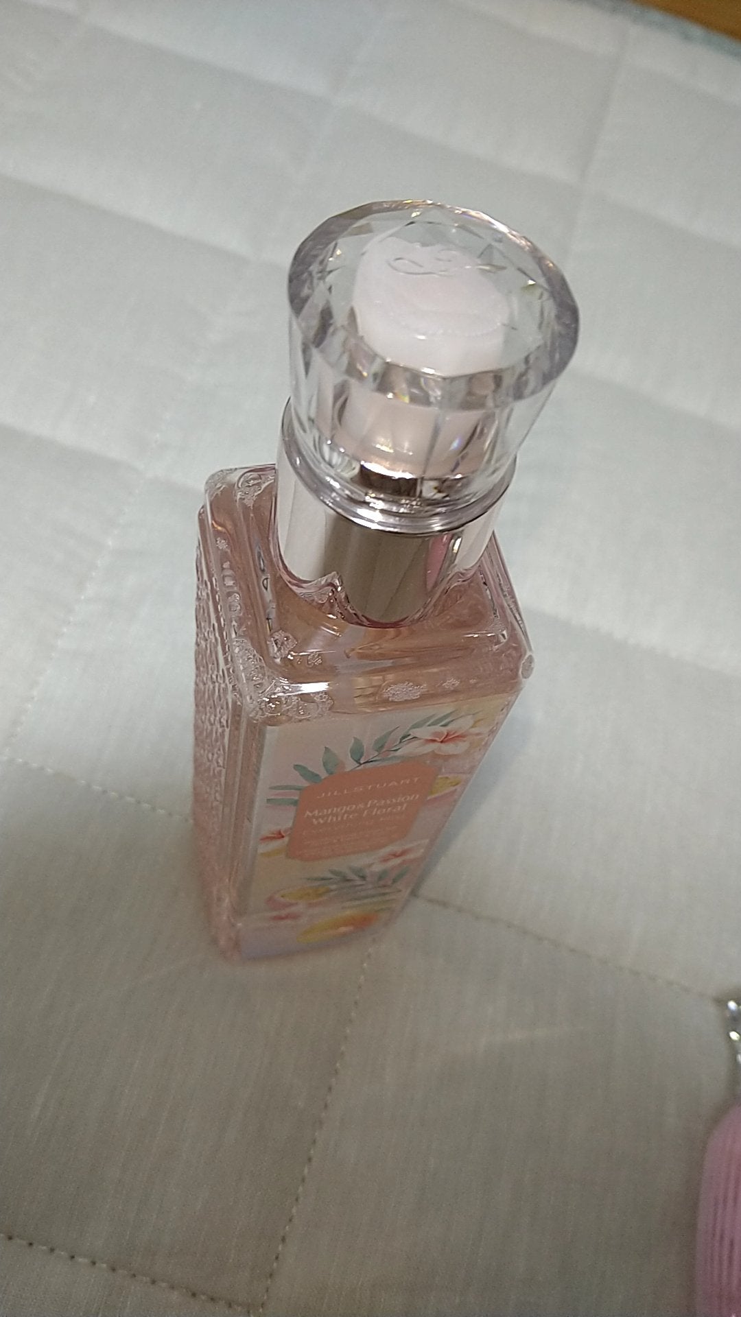 ジルスチュアート オード ホワイトフローラル/JILL STUART/香水(レディース)を使ったクチコミ(3枚目)