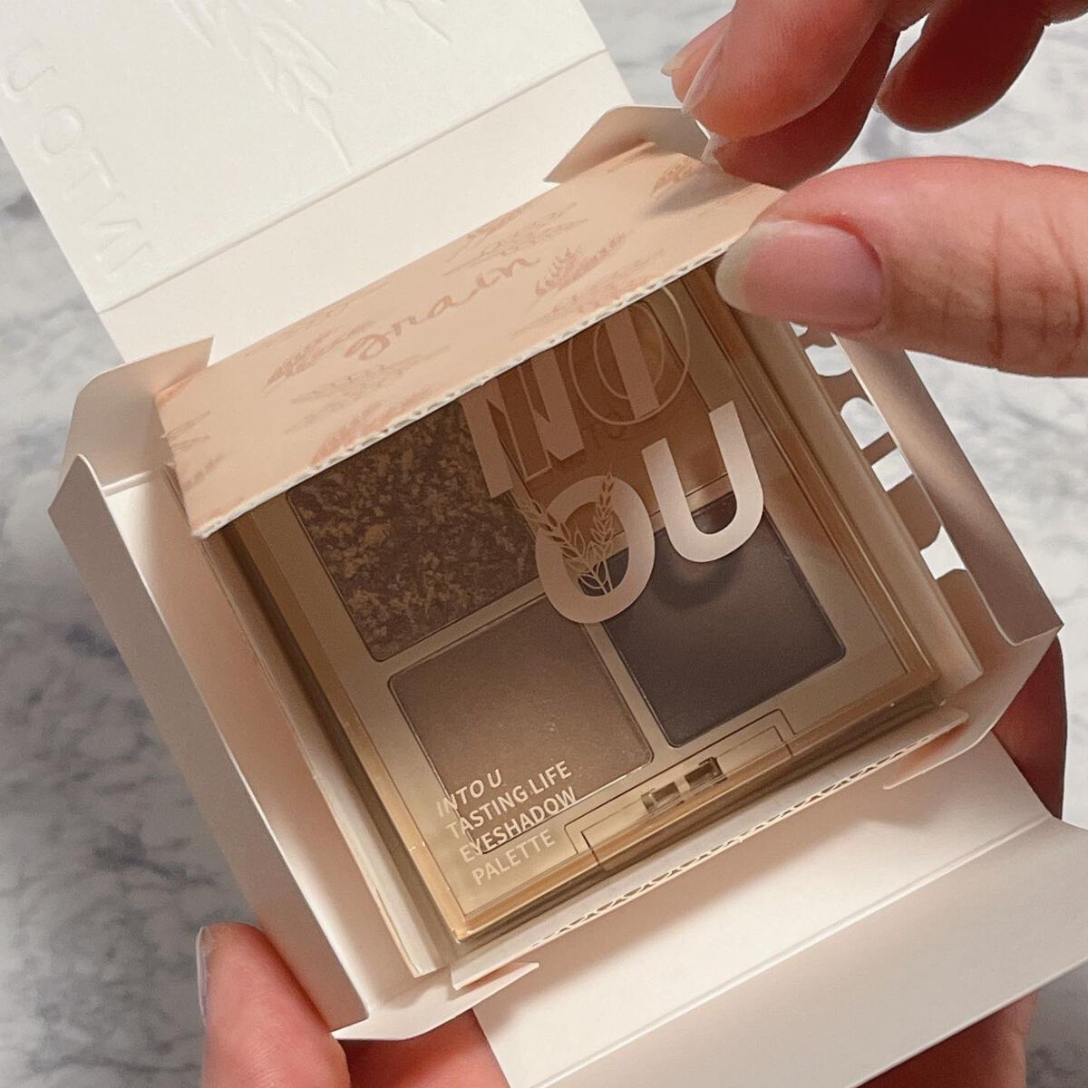 テイスティングライフアイシャドウパレット/INTO U/アイシャドウパレットを使ったクチコミ(2枚目)