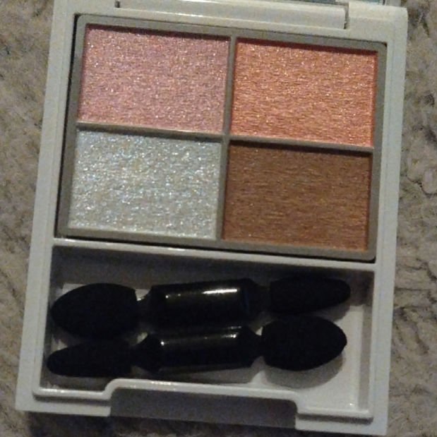 フォートーンズスタイリングアイズ ドリーミングブーケ/オルビス/パウダーアイブロウを使ったクチコミ（1枚目）