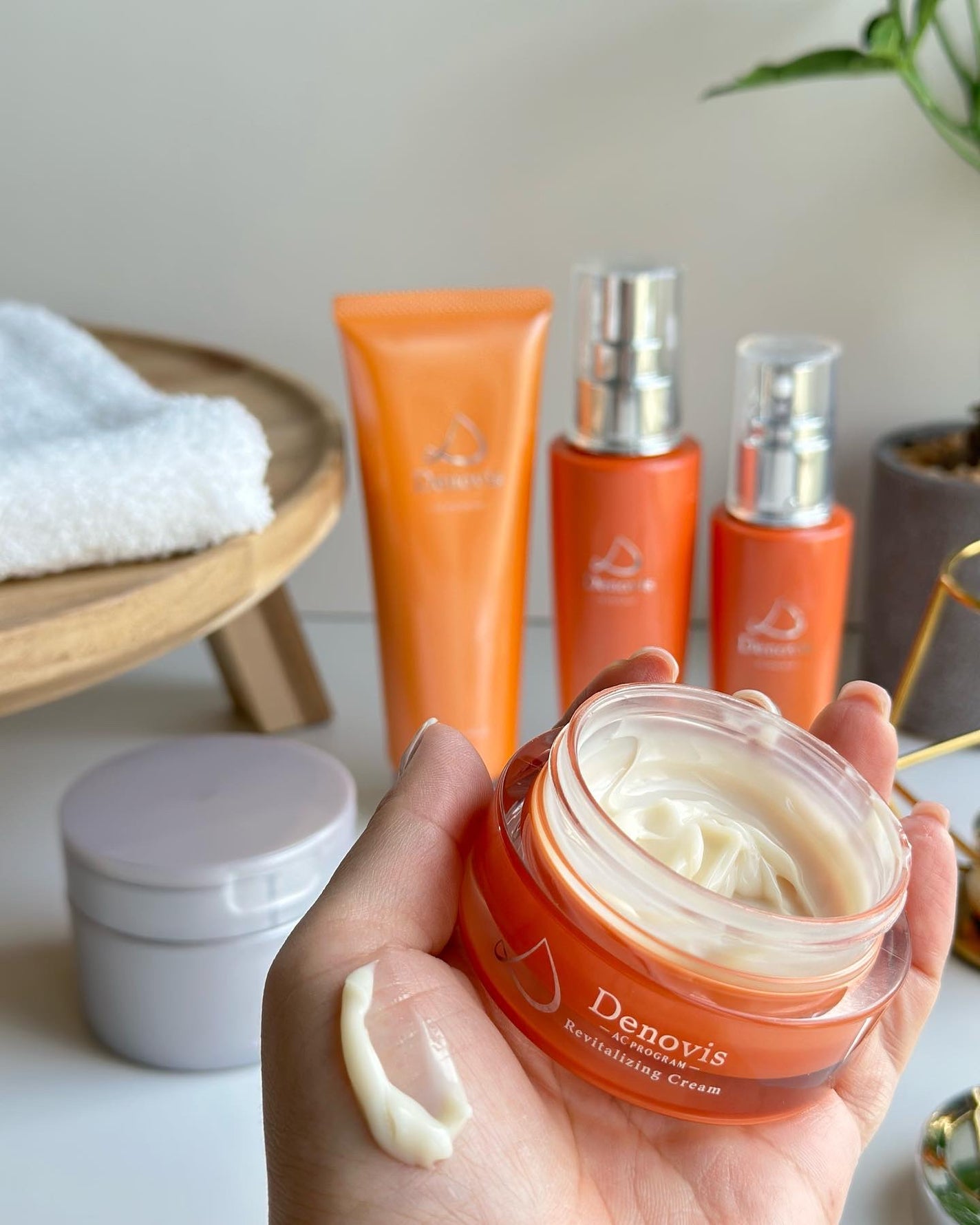 Denovis(デノヴィス)リバイタライジングクリーム /ウェルベスト/フェイスクリームを使ったクチコミ(2枚目)