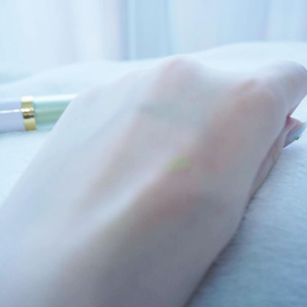 トーン ペタル リキッド アイシャドウ 01/to/one/リキッドアイシャドウを使ったクチコミ（2枚目）