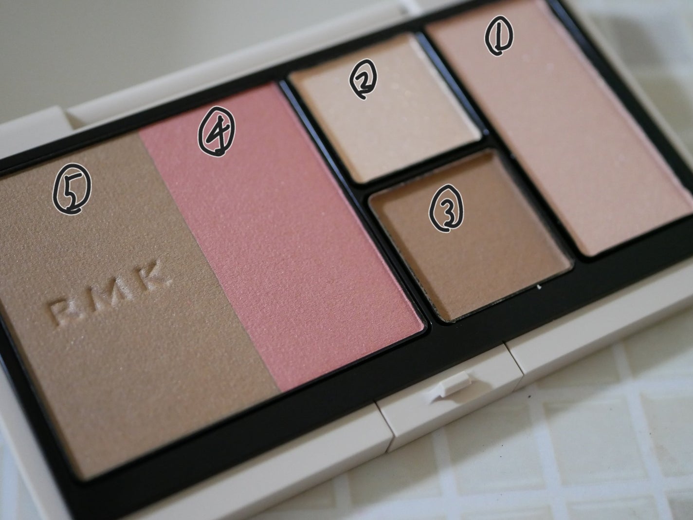 RMK シェイド&グロウ フェイスパレット /RMK/アイシャドウパレットを使ったクチコミ(3枚目)