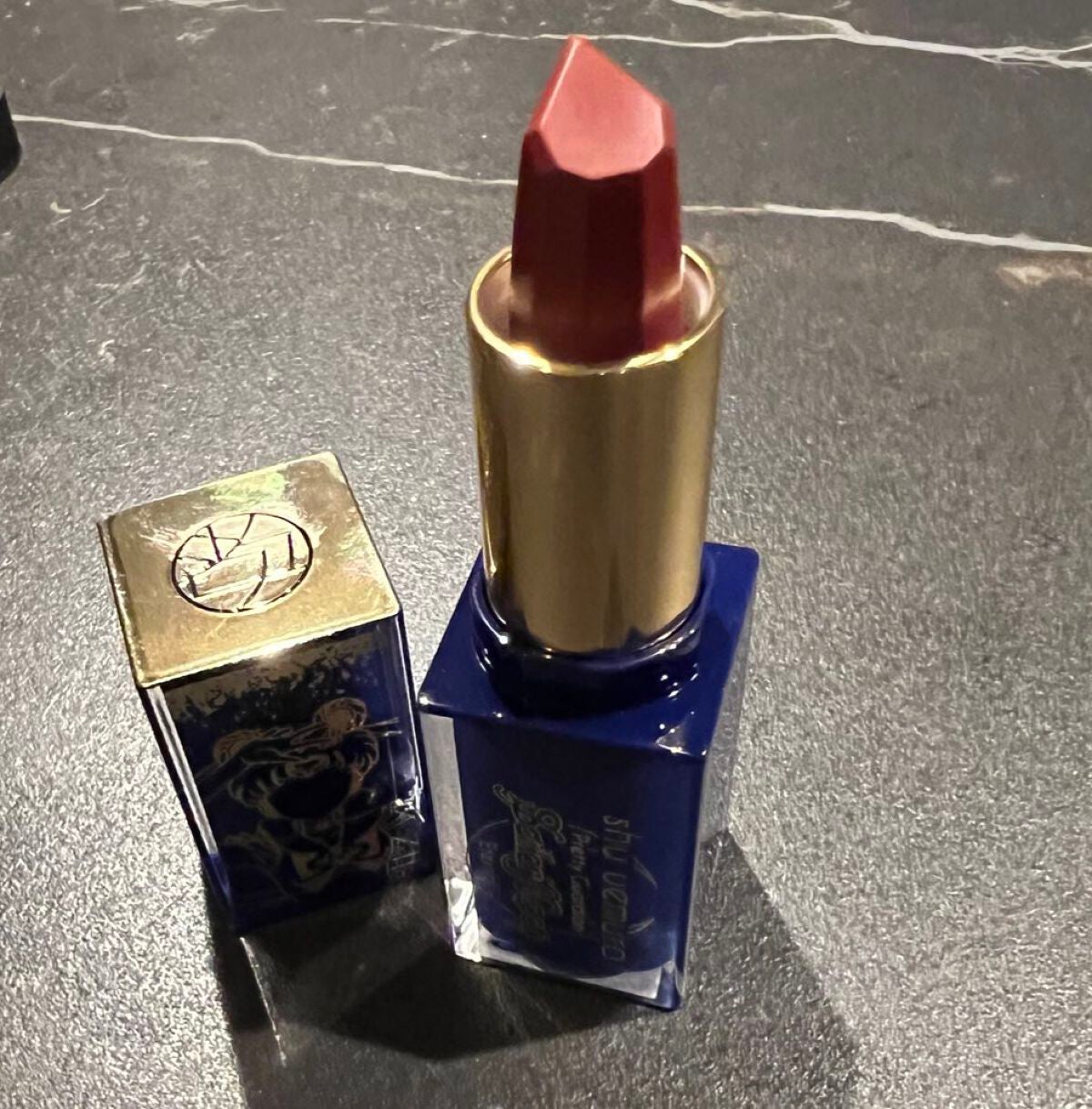 キヌ ルージュ サテン/shu uemura/口紅を使ったクチコミ(2枚目)