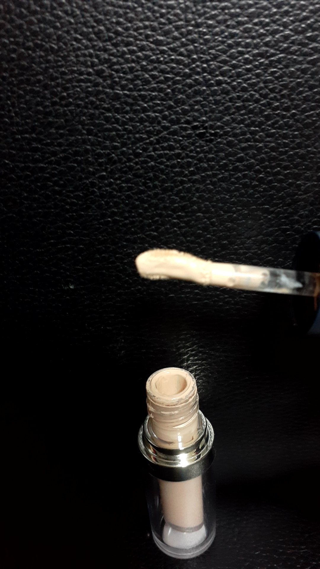 タトゥーウォータープルーフスカーコンシーラー/フォレンコス/リキッドコンシーラーを使ったクチコミ(2枚目)