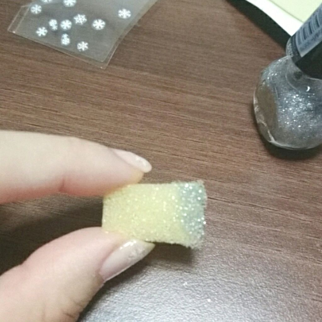 カラフルネイルズ/キャンメイク/マニキュアを使ったクチコミ(4枚目)